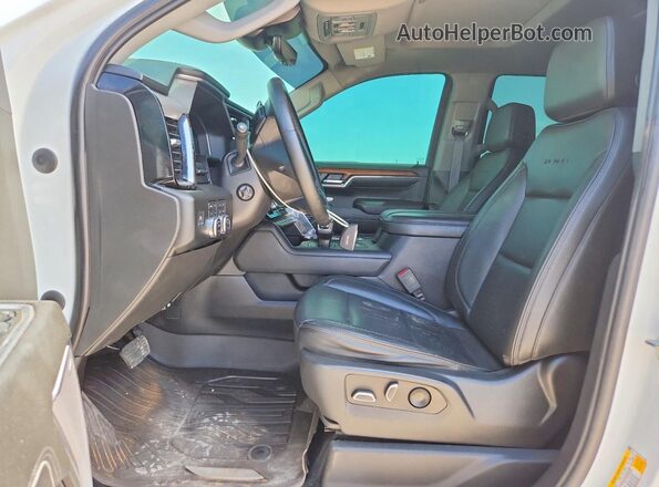 3GTUUGE81PG273595 2023 GMC SIERRA White Front interior view