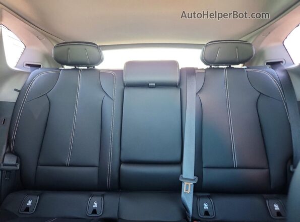 3GYK3EMR6SS212753 2025 CADILLAC OPTIQ Серебряный Вид задних сидений