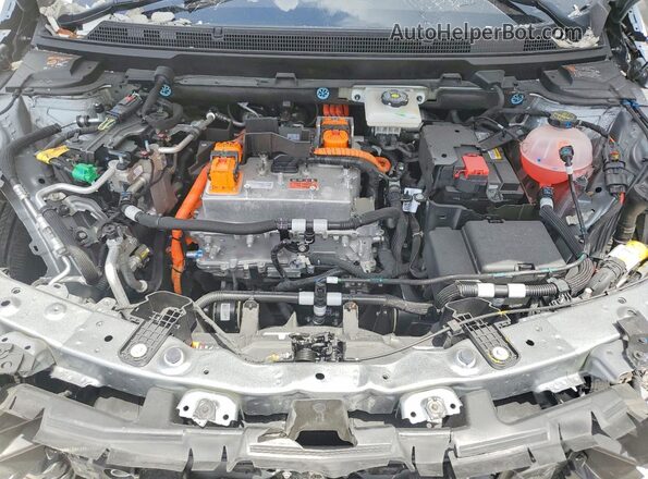 3GYK3EMR9SS233869 2025 CADILLAC OPTIQ Silver Вид задньої частини салону