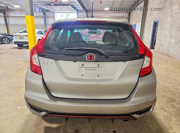 3HGGK5G65JM700791 2018 HONDA FIT Silver Rear view