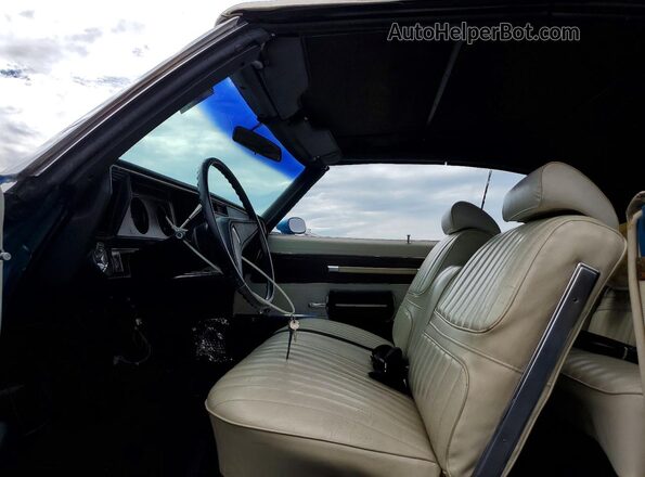 3J67K2M221500 1972 OLDSMOBILE CUT Синий Вид салона спереди