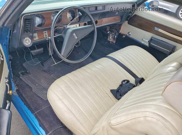 3J67K2M221500 1972 OLDSMOBILE CUT Синий Вид панели приборов