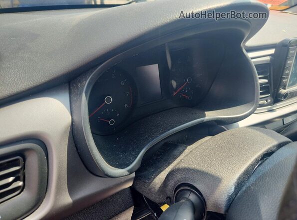 3KPA24AB8KE200835 2019 KIA RIO Black Widok zestawu wskaźników