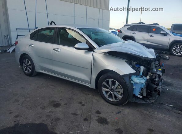 3KPA24AD0NE474522 2022 KIA RIO Silver Przód prawy
