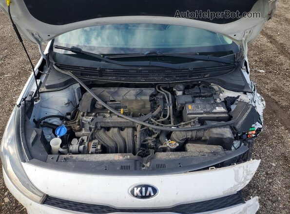 3KPA24AD4LE333837 2020 KIA RIO White უკანა სალონის ხედი