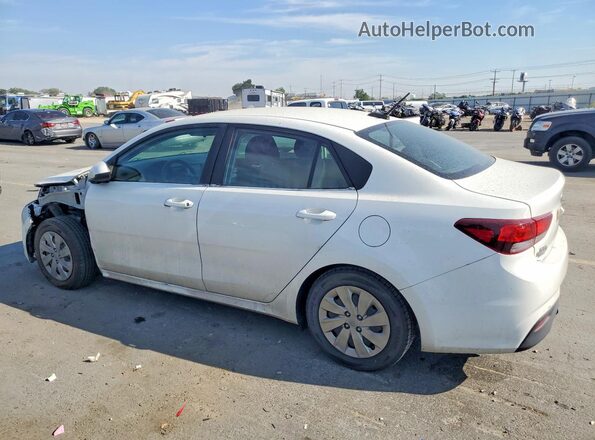 3KPA24AD7LE359364 2020 KIA RIO White Trasero izquierdo