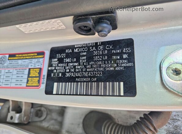 3KPA24AD7NE437323 2022 KIA RIO Silver Engine compartment view