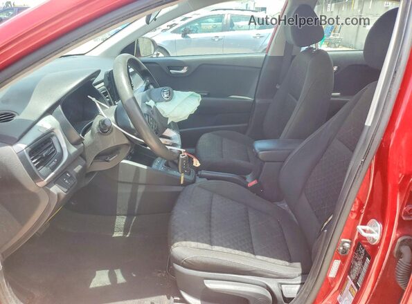 3KPA24AD9ME426273 2021 KIA RIO Red Vista interior delantera