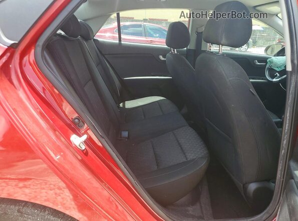 3KPA24AD9ME426273 2021 KIA RIO Red Vista de los asientos traseros