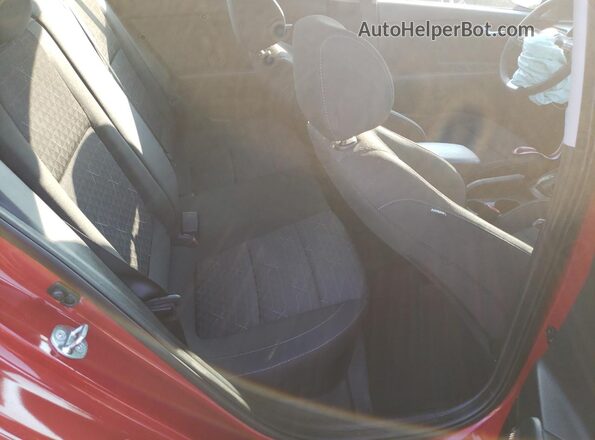 3KPA24AD9PE607796 2023 KIA RIO Red Widok tylnych siedzeń