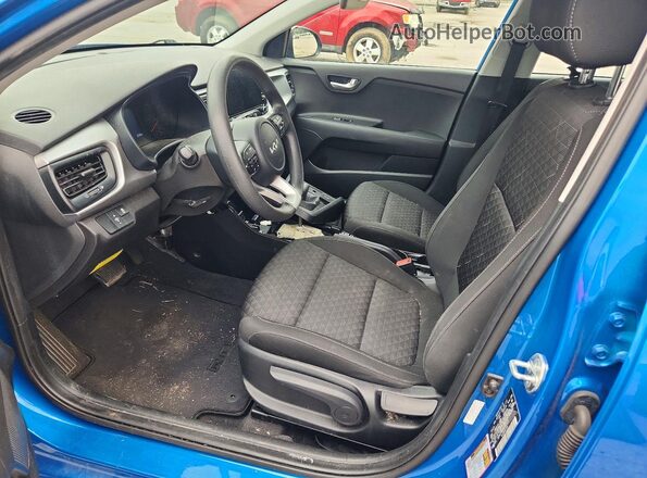 3KPA25AD4PE587575 2023 KIA RIO Blue Widok wnętrza z przodu