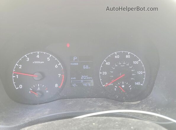 3KPC24A31JE006017 2018 HYUNDAI ACCENT Red ხელსაწყოთა პანელის ხედი
