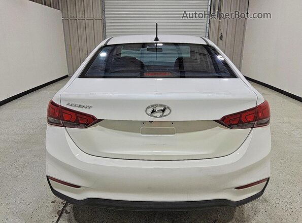 3KPC24A32KE062548 2019 HYUNDAI ACCENT White Front interior view