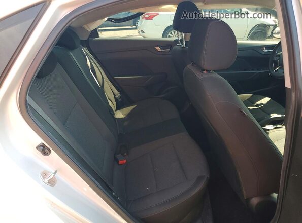 3KPC24A33KE083456 2019 HYUNDAI ACCENT Silver Հետևի նստատեղերի տեսք