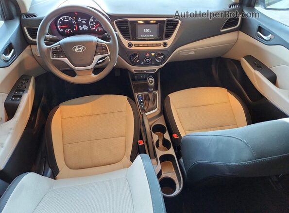 3KPC24A34KE060641 2019 HYUNDAI ACCENT White Widok deski rozdzielczej