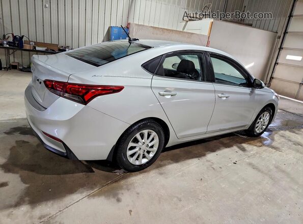 3KPC24A38KE057631 2019 HYUNDAI ACCENT Silver Rear right