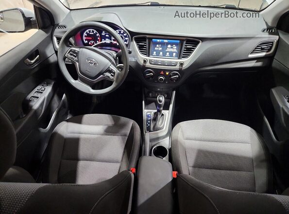 3KPC24A38KE057631 2019 HYUNDAI ACCENT Silver Dashboard view