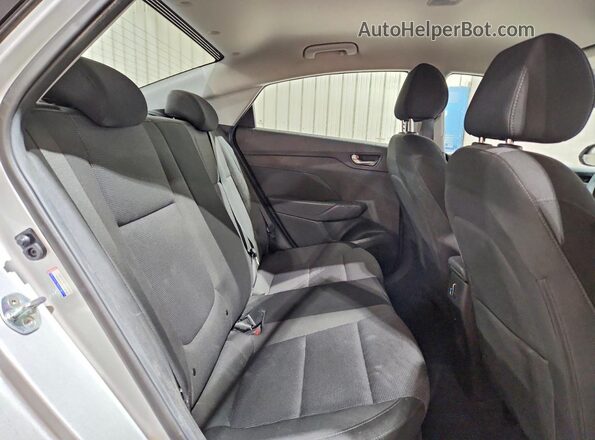 3KPC24A38KE057631 2019 HYUNDAI ACCENT Silver Rear seats view