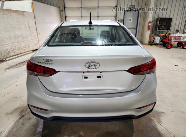 3KPC24A38KE057631 2019 HYUNDAI ACCENT Silver Rear view