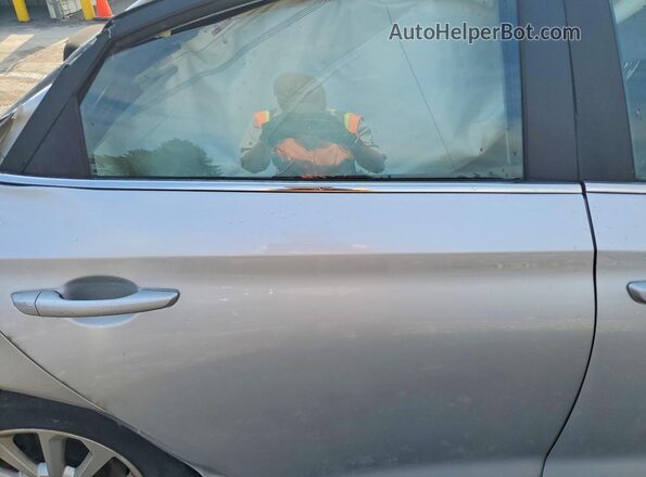 3KPC24A62LE121951 2020 HYUNDAI ACCENT Silver Հետևի նստատեղերի տեսք