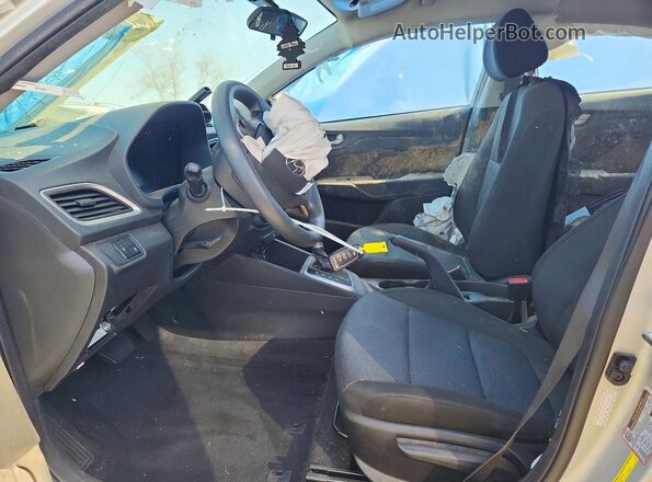 3KPC24A67NE163549 2022 HYUNDAI ACCENT Silver Vista interior delantera
