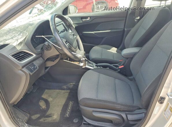 3KPC34A68NE189882 2022 HYUNDAI ACCENT Silver Вид салону спереду