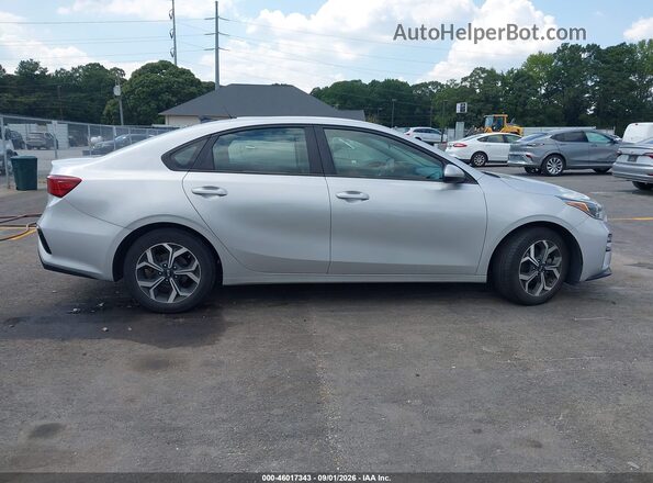 3KPF24AD0ME316508 2021 KIA FORTE Silver Vista interior trasera