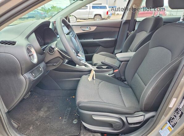 3KPF24AD0NE455006 2022 KIA FORTE Gray Widok wnętrza z przodu