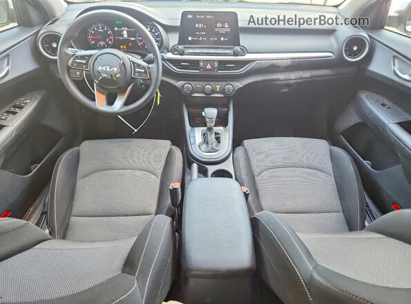3KPF24AD0RE756462 2024 KIA FORTE White Vista del salpicadero
