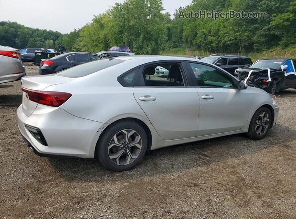 3KPF24AD1ME281915 2021 KIA FORTE Silver Tył prawy