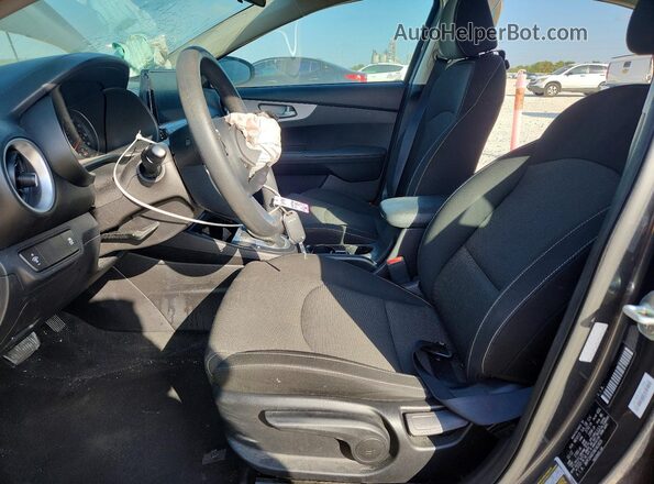 3KPF24AD1NE463826 2022 KIA FORTE Gray Вид салону спереду