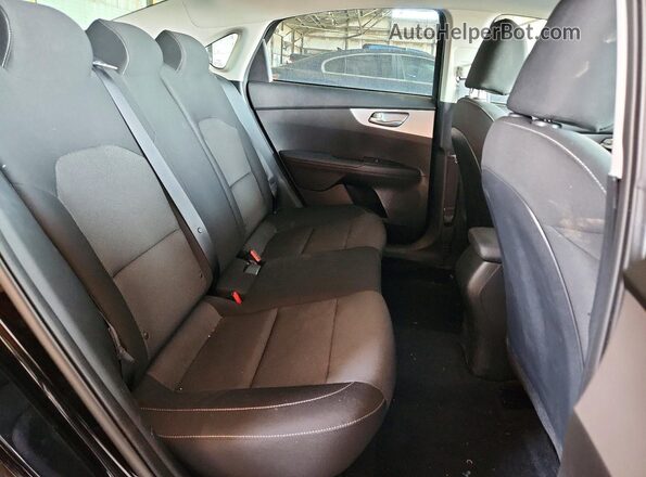 3KPF24AD1RE702524 2024 KIA FORTE Black Вид задніх сидінь