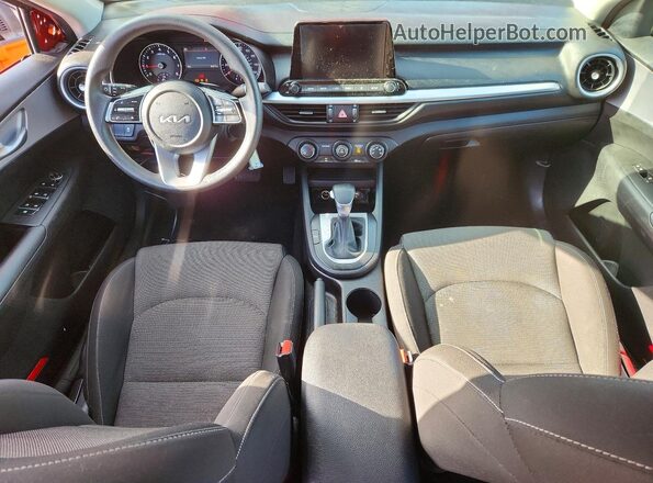 3KPF24AD1RE736043 2024 KIA FORTE Red წინა პანელის ხედი