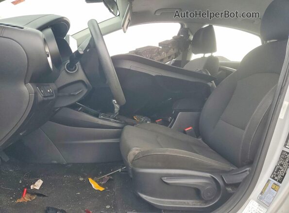 3KPF24AD2KE026770 2019 KIA FORTE Silver Widok wnętrza z przodu