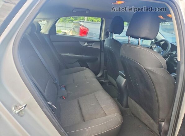 3KPF24AD2KE104951 2019 KIA FORTE Gray უკანა სავარძლების ხედი