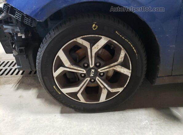 3KPF24AD2ME271068 2021 KIA FORTE Blue 