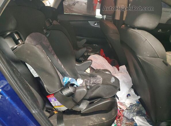 3KPF24AD3KE016300 2019 KIA FORTE Blue Vista de los asientos traseros
