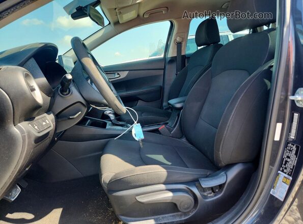 3KPF24AD3KE062287 2019 KIA FORTE Charcoal Widok wnętrza z przodu
