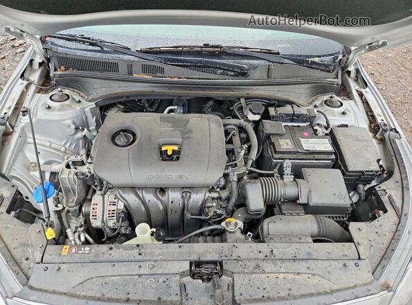 3KPF24AD3ME273539 2021 KIA FORTE Silver Widok wnętrza z tyłu