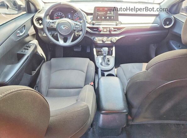 3KPF24AD3ME318785 2021 KIA FORTE White წინა პანელის ხედი