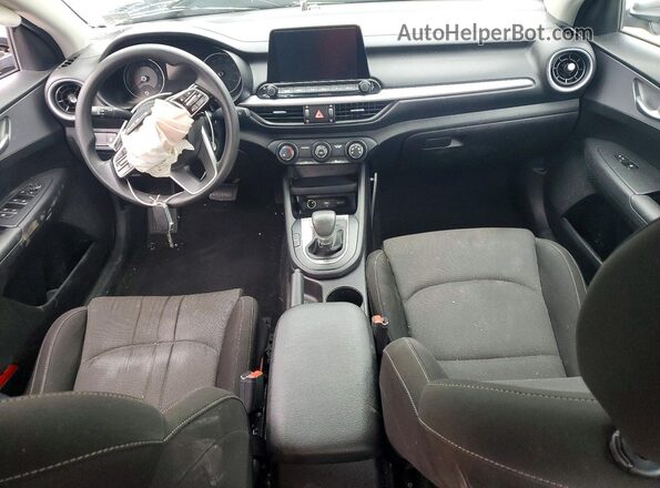 3KPF24AD3PE641982 2023 KIA FORTE Gray Widok deski rozdzielczej