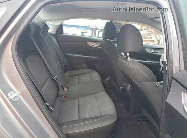 3KPF24AD3PE641982 2023 KIA FORTE Gray Widok tylnych siedzeń