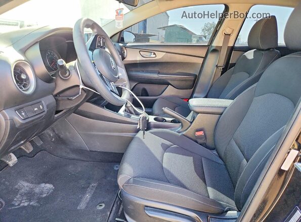 3KPF24AD4KE005287 2019 KIA FORTE Black Widok wnętrza z przodu