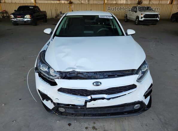 3KPF24AD4ME275798 2021 KIA FORTE White Դիմացի տեսք