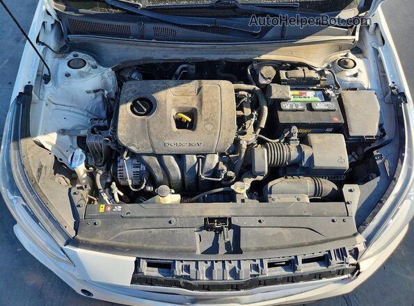 3KPF24AD4ME302269 2021 KIA FORTE White უკანა სალონის ხედი