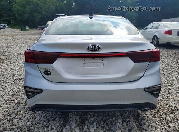3KPF24AD4ME334266 2021 KIA FORTE Серебряный Вид сзади