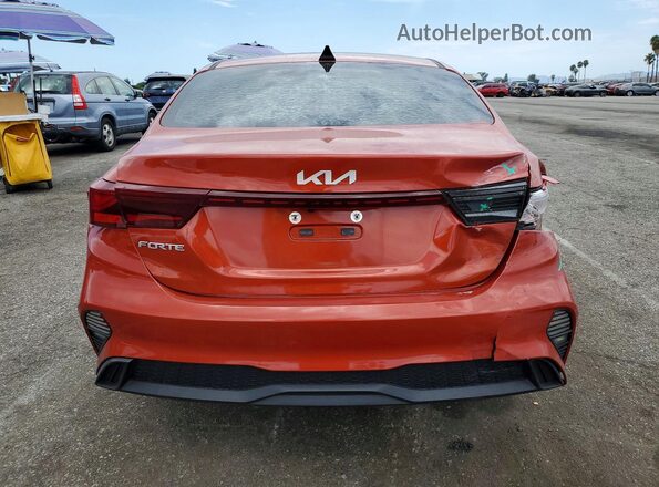 3KPF24AD4NE432862 2022 KIA FORTE Orange Вид ззаду