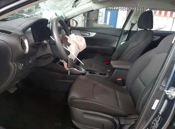 3KPF24AD4RE806831 2024 KIA FORTE Gray Vista interior delantera