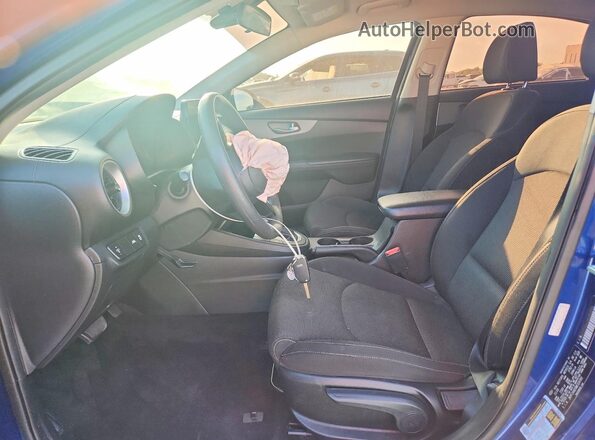3KPF24AD5ME324393 2021 KIA FORTE Blue Vista interior delantera