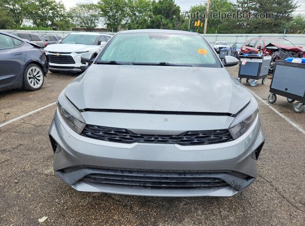 3KPF24AD5NE462016 2022 KIA FORTE Silver Front view